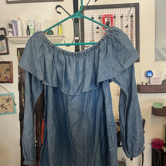 Michael Michael Kors Off-Shoulder Denim Ruffle Top, size M NWT - Picture 6 of 6